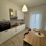 Brorent - La Vite Dorata Coast Appartamento *