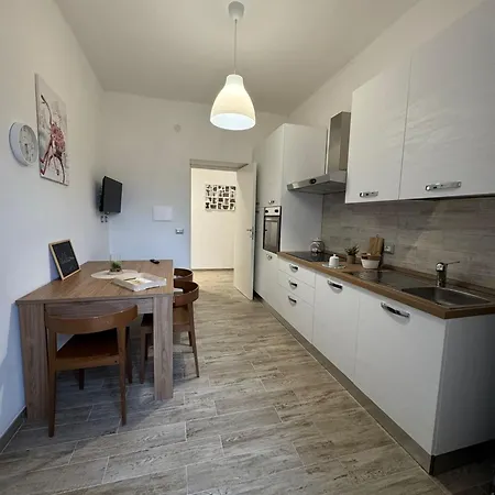 Brorent - La Vite Dorata Coast